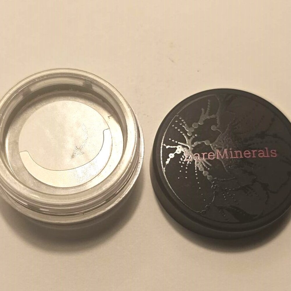 BareMinerals Loose Powder Eye Color - Silver Lining 0.57g NEW! - Picture 2 of 2